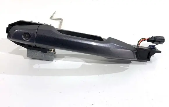Honda CR-V Front door exterior handle 