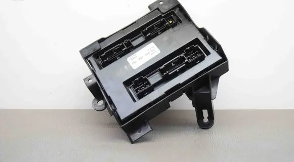 Audi A4 S4 B8 8K Central body control module 8K0907461A 8K0907064GG