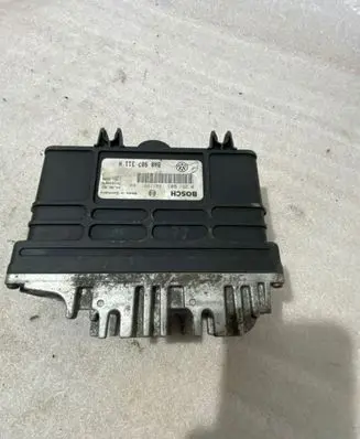 Volkswagen Golf III Engine control unit/module 8A0907311H 0261203184 26SA300