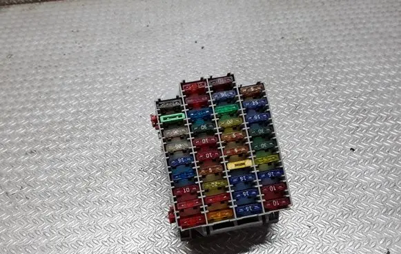 Volvo V70 Fuse module 9162439