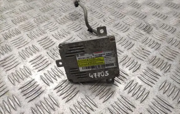 Volkswagen PASSAT B7 Headlight ballast module Xenon 8K0941597B