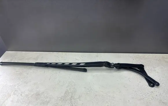 BMW 5 E60 E61 Front wiper blade arm 9449958
