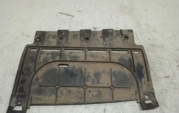 BMW 3 E92 E93 Rear bumper underbody cover/under tray 7128248