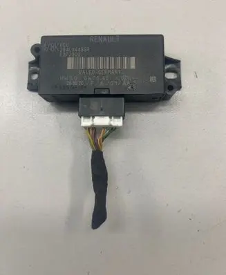 Renault Clio V Parking PDC control unit/module 284L04495R E372900