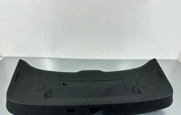 Audi Q3 8U Tailgate trim 8U0867979 8U0867979E A066447