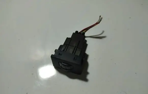 Toyota Yaris Headlight level height control switch 841520d030