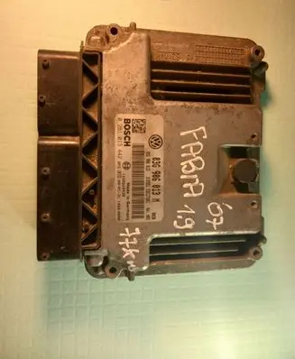 Skoda Fabia Mk2 (5J) Engine control unit/module 0281013442 03G906013M