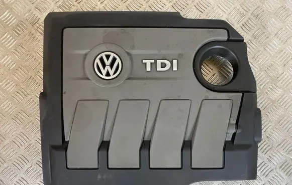 Volkswagen PASSAT B7 Engine cover (trim) 03L103925AR 03L103925AS 03L103925BA