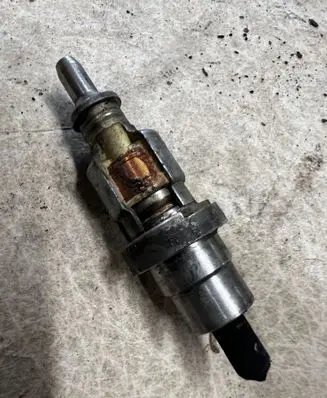 Toyota Corolla Verso AR10 Fuel injector