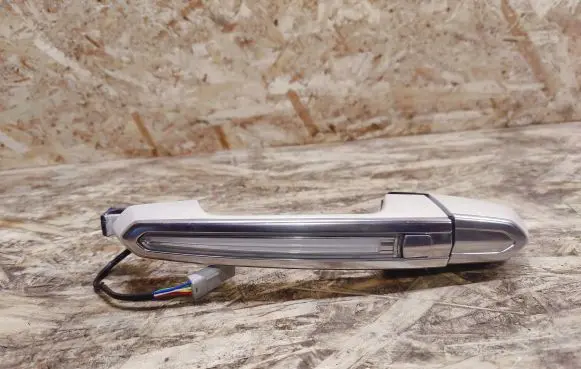 Cadillac XTS Front door exterior handle