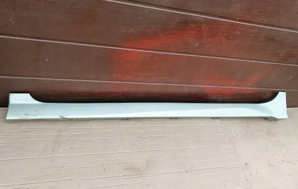 Nissan Leaf I (ZE0) Sill 1063300 768535SA0A6