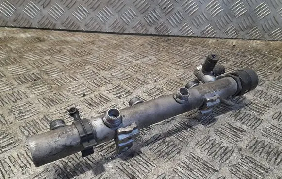 Audi A4 S4 B7 8E 8H Fuel main line pipe 059130090AB