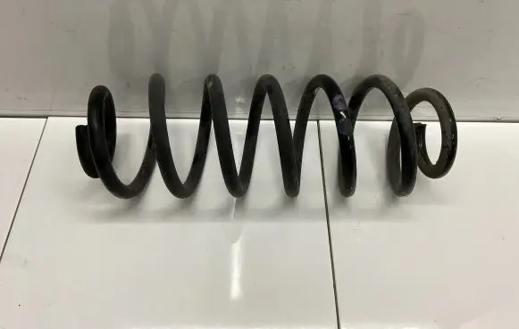 Volkswagen PASSAT CC Rear coil spring