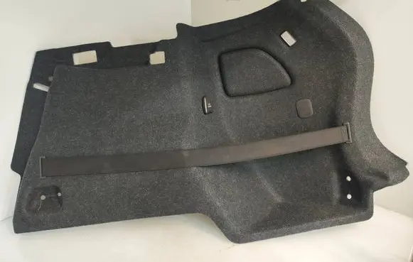 Trunk/boot side trim panel