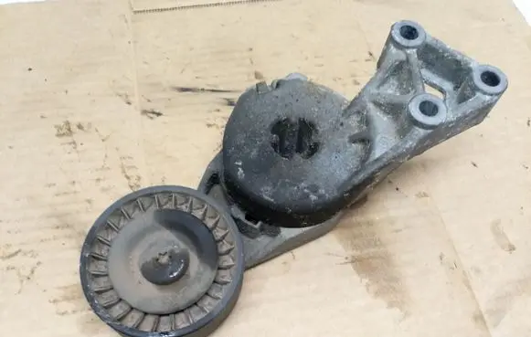 Audi A3 S3 8L Generator/alternator belt tensioner 06A903315D