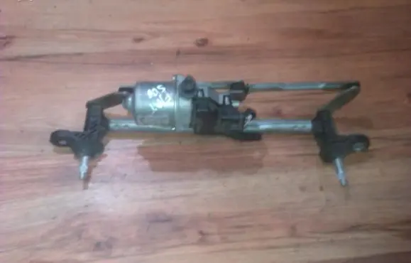 Front wiper linkage and motor