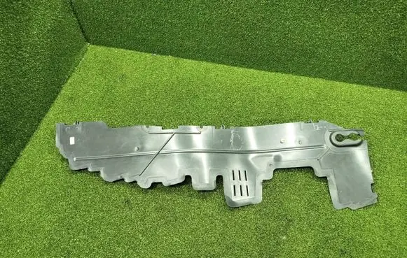 Volkswagen Crafter Intercooler air guide/duct channel 7C0805639