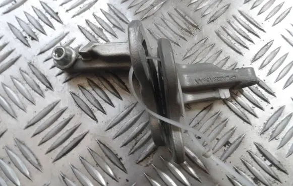 Land Rover Range Rover L405 Front door upper hinge