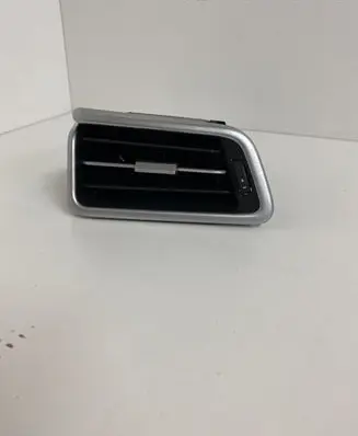 Maserati Ghibli Quarter panel pressure vent 089050200101
