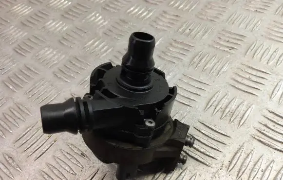 BMW X1 F48 F49 Electric auxiliary coolant/water pump 8605322
