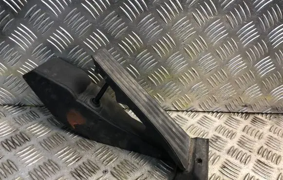 BMW 1 E81 E87 Accelerator throttle pedal 6766931