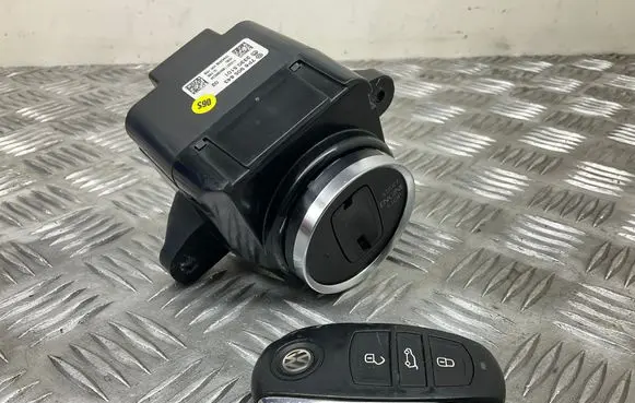 Volkswagen Touareg II Ignition lock 7P6905843 7p6959754l