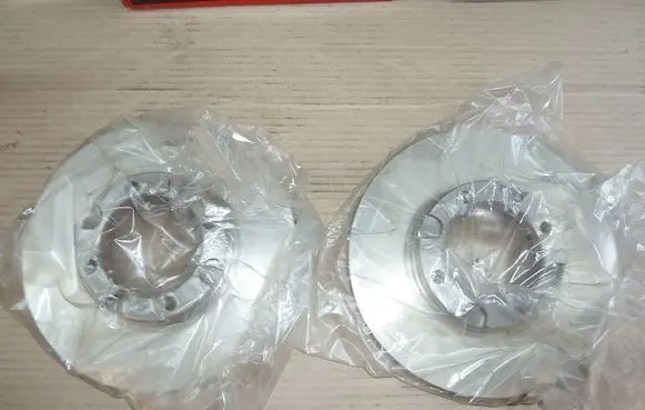 Hyundai Accent Front brake disc J3300501