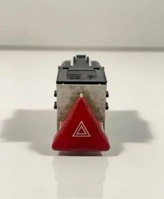 Volkswagen PASSAT B6 Hazard light switch 3C0953509A