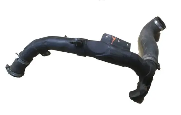 Skoda Yeti (5L) Intercooler hose/pipe 5N0145840F