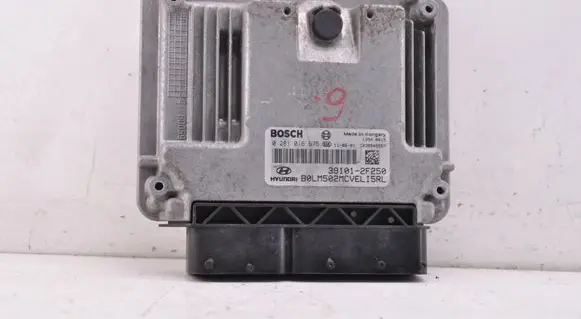 Hyundai ix35 Engine control unit/module 0281016675 391012F250