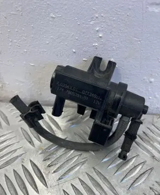 BMW 5 E60 E61 Turbo solenoid valve 70206301 07T340 7805391