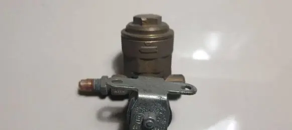 Audi A6 S6 C5 4B LP gas reducer 67R-014327