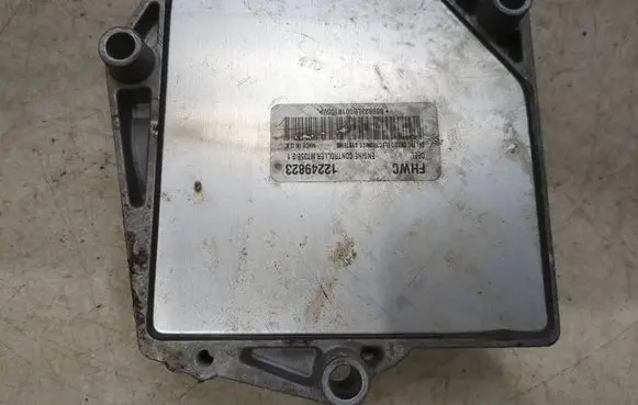 Opel Meriva A Engine control unit/module ECU 12249823 MT35E21