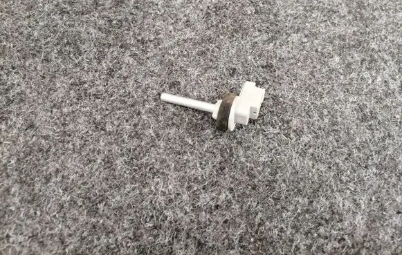 Interior temperature sensor