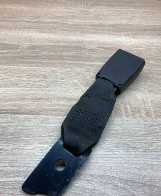 BMW 5 E39 Third row seat belt 8209886 00057798