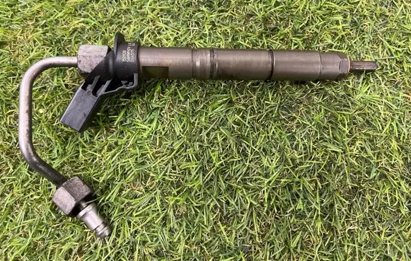Mercedes-Benz ML W164 Fuel injector 0445115 150920 0445115066