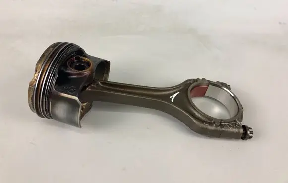 Volkswagen Golf VIII Piston with connecting rod 05EAQ L1622094 1622094