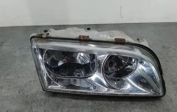 Volvo S40, V40 Headlight/headlamp