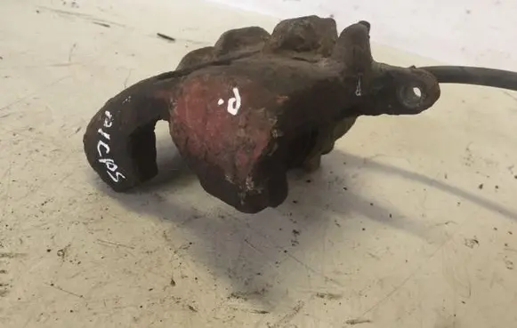 Citroen Xsara Picasso Front Brake Caliper Pad/Carrier 