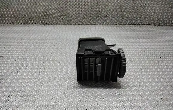 Nissan X-Trail T30 Dash center air vent grill 68751EQ000