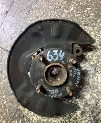 Toyota Corolla E120 E130 Front wheel hub