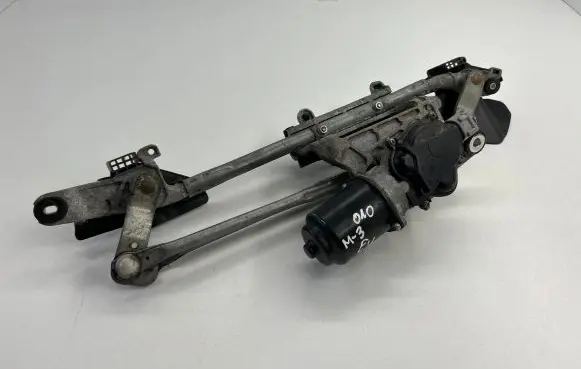 Mazda 3 II Front wiper linkage and motor