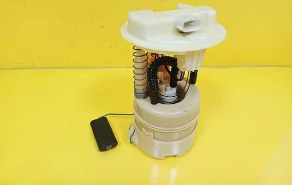 Nissan Cube Z11 In-tank fuel pump 