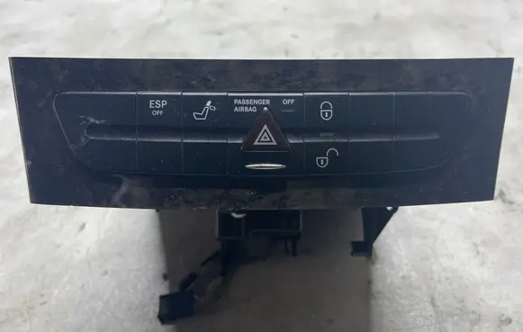 Mercedes-Benz E W211 Dashboard storage box/compartment A2116800552