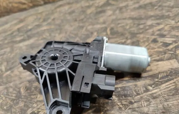 Fiat 500X Rear door window regulator motor