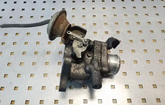 Honda FR-V Throttle valve