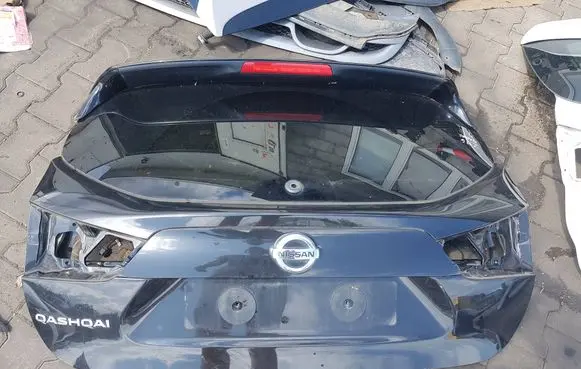 Nissan Qashqai Tailgate/trunk/boot lid