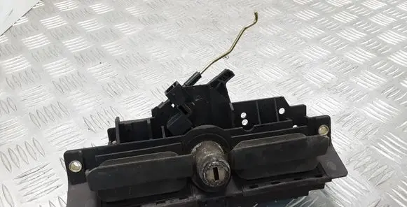 Audi A6 S6 C5 4B Tailgate/trunk/boot exterior handle 8D9827565H