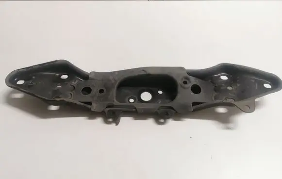 Gearbox mounting bracket