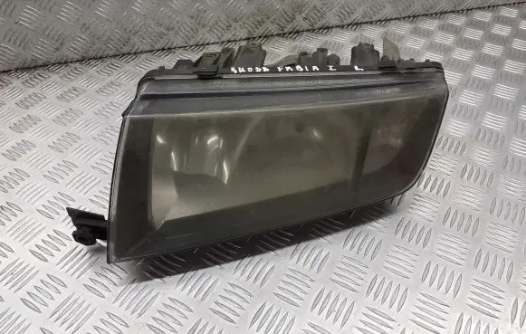 Skoda Fabia Mk2 (5J) Headlight/headlamp
